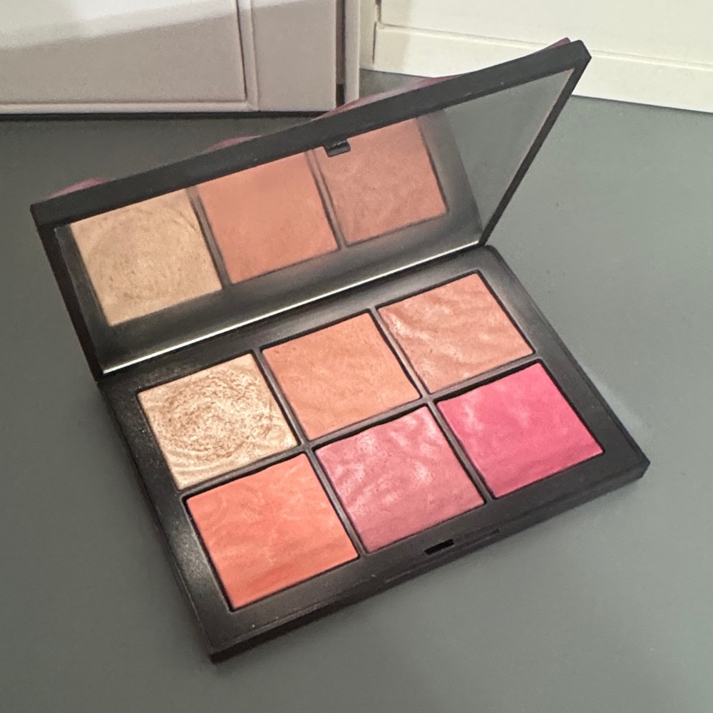 NARS blush palette